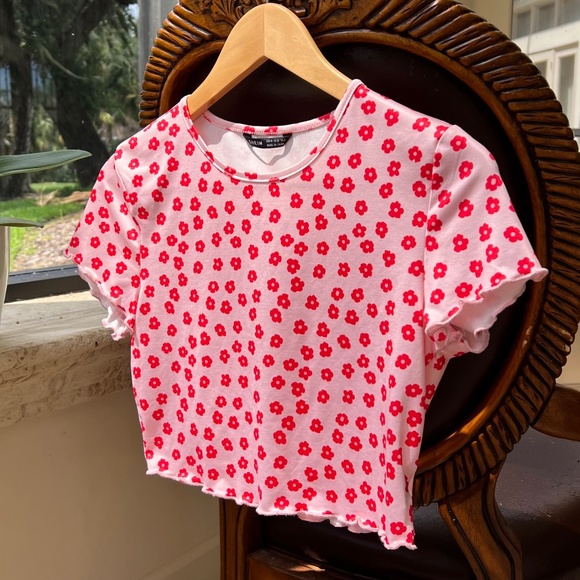 Pink Short Sleeve Crop Top with Red Flowers - Picture 1 of 16